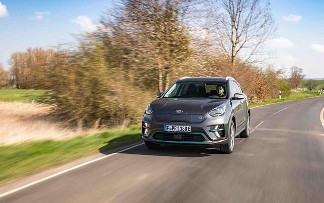 <h2 class='text-lg font-medium md:text-xl md:font-semibold'>Platz 5: KIA e-Niro - 38% Rabatt</h2><p><a href="https://www.carwow.de/angebote/kia/e-niro?utm_campaign=af_de_autoplenum_make:kia_model:e-niro_type:top-20-modelle-2020&utm_medium=editorial&utm_source=affiliate&utm_content=top-20-modelle-2020_kia-e-niro">Das beliebte Elektrombil KIA e-Niro gibt es mit 38% Rabatt.</a></p>