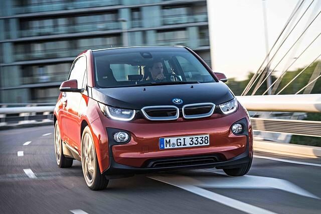 <h2 class='text-lg font-medium md:text-xl md:font-semibold'>Platz 4: BMW i3 - 39% Rabatt</h2><p><a href="https://www.carwow.de/angebote/bmw/i3?utm_campaign=af_de_autoplenum_make:bmw_model:i3_type:top-20-modelle-2020&utm_medium=editorial&utm_source=affiliate&utm_content=top-20-modelle-2020_bmw-i3">BMW i3 mit 39% Nachlass</a> - zwar scheiden sich die Meinungen &uuml;ber den Wagen, aber das Modell hat sich dennoch bew&auml;hrt.</p>