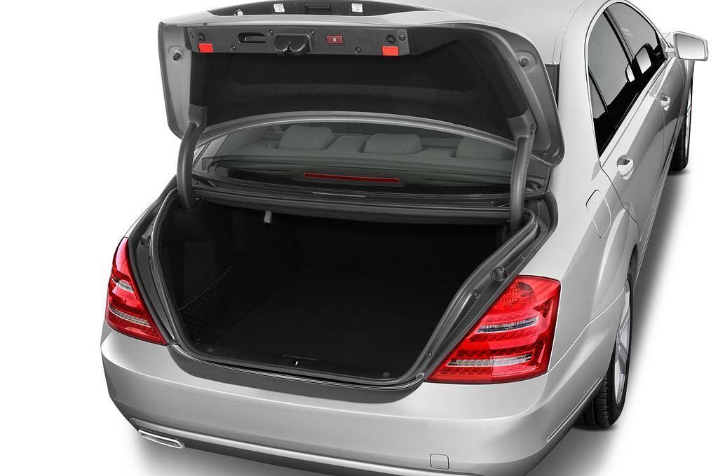 Mercedes S-Class (Baujahr 2010) - 4 Türen Kofferraum