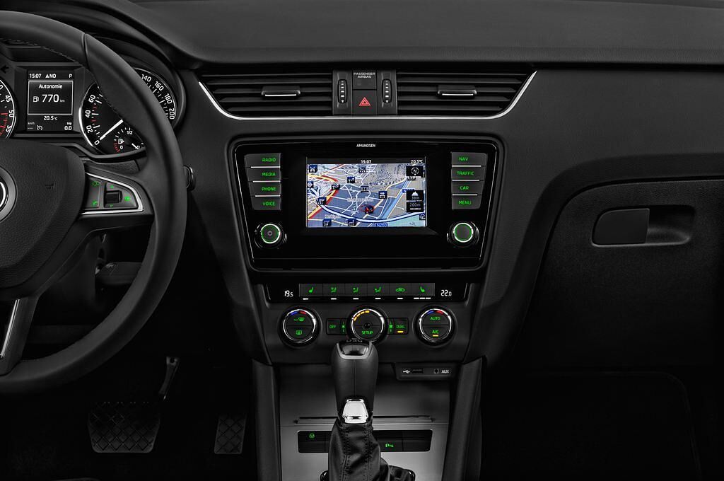 Skoda Octavia (Baujahr 2014) Ambition 5 Türen Mittelkonsole
