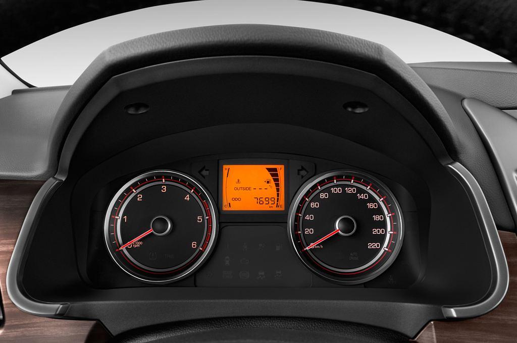 Ssangyong Korando (Baujahr 2014) Sapphire 5 Türen Tacho und Fahrerinstrumente