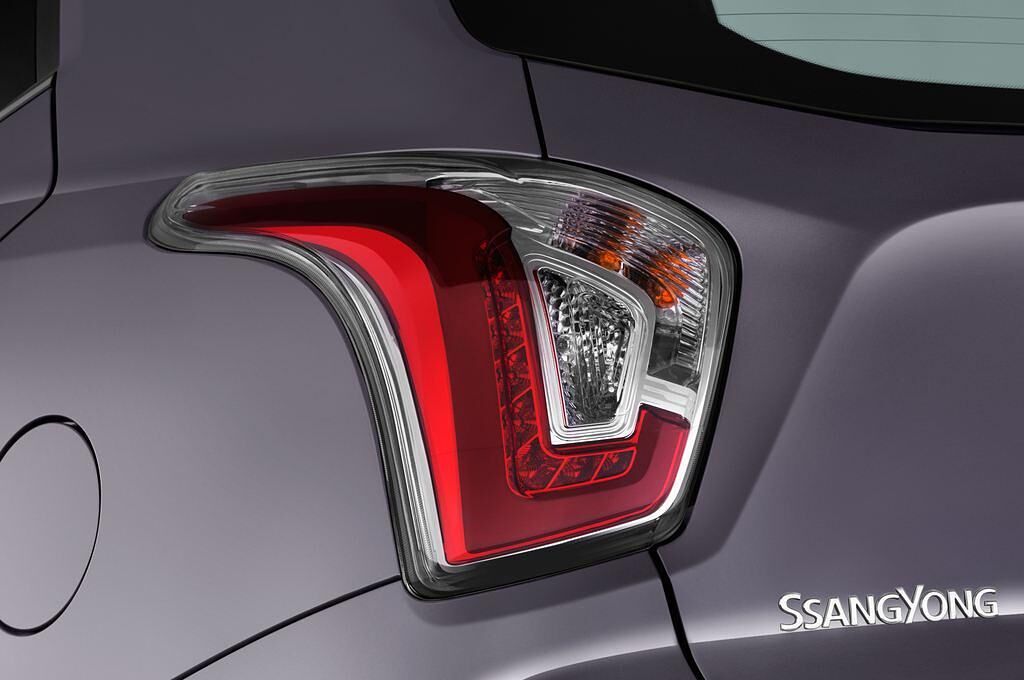 Ssangyong Tivoli (Baujahr 2015) Quartz 5 Türen Rücklicht