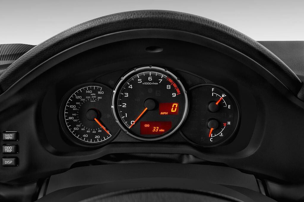 Subaru BRZ (Baujahr 2015) 2.0I Active 2 Türen Tacho und Fahrerinstrumente
