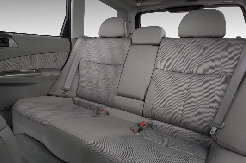 Subaru Forester (Baujahr 2010) - 5 Türen Rücksitze