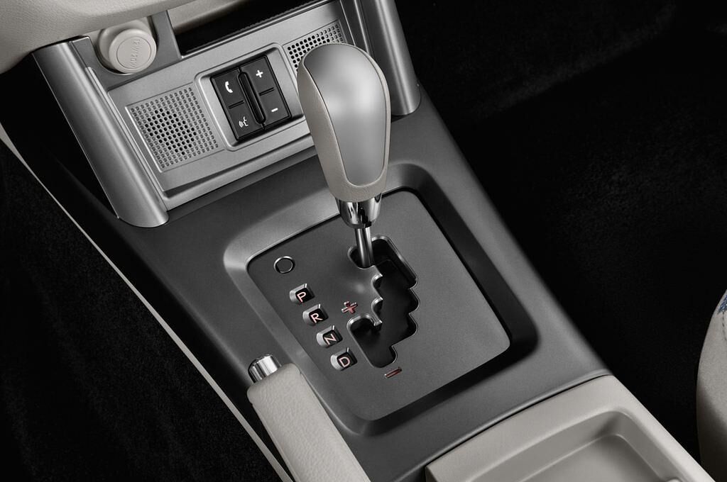 Subaru Forester (Baujahr 2011) Trend 5 Türen Schalthebel