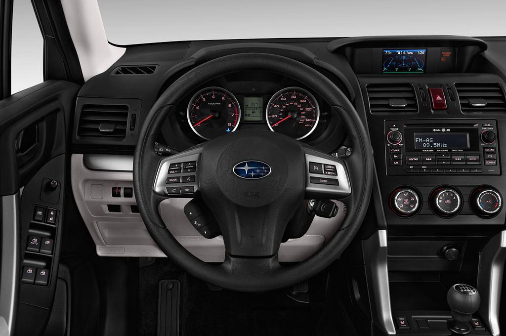 Subaru Forester (Baujahr 2012) Active 5 Türen Lenkrad