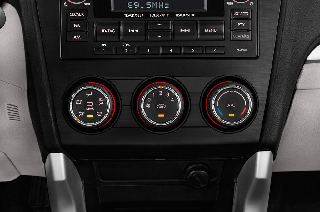 Subaru Forester (Baujahr 2012) Active 5 Türen Temperatur und Klimaanlage