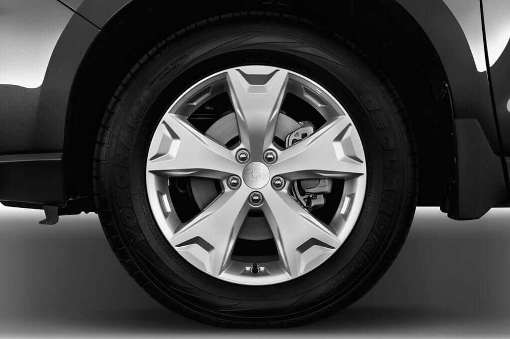 Subaru Forester (Baujahr 2012) Active 5 Türen Reifen und Felge