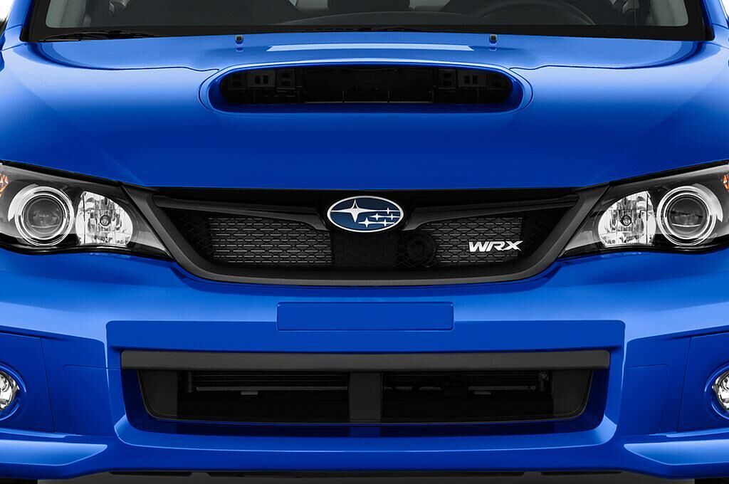 Subaru Impreza (Baujahr 2011) WRX STI 4 Türen Kühlergrill und Scheinwerfer