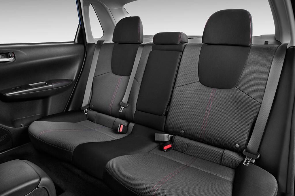 Subaru Impreza (Baujahr 2011) WRX STI 4 Türen Rücksitze