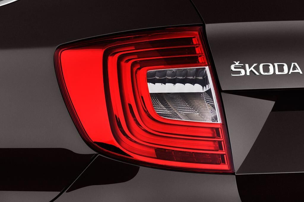 Skoda Superb (Baujahr 2015) Elegance 5 Türen Rücklicht