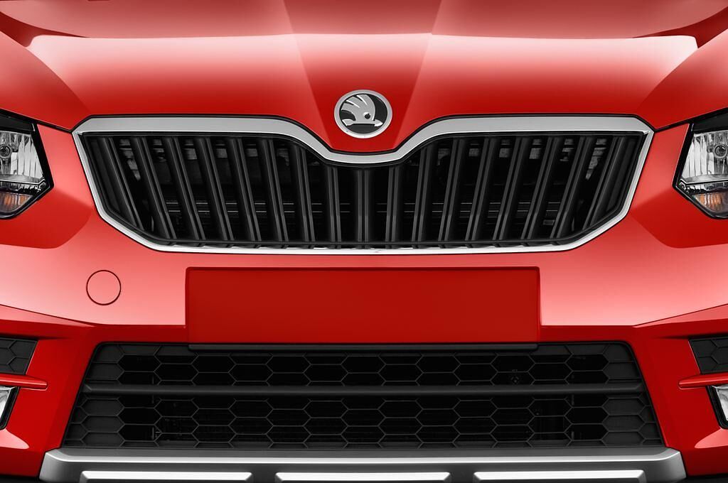 Skoda Yeti (Baujahr 2014) Ambition 5 Türen Kühlergrill und Scheinwerfer