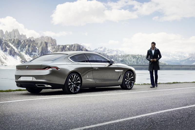 Das Heck des BMW Gran Lusso Coupé ziert ein LED-Lichtband