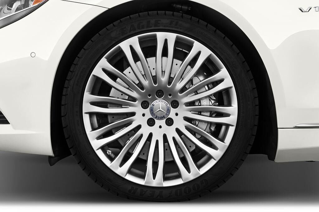 Mercedes S-Class (Baujahr 2015) Maybach 4 Türen Reifen und Felge