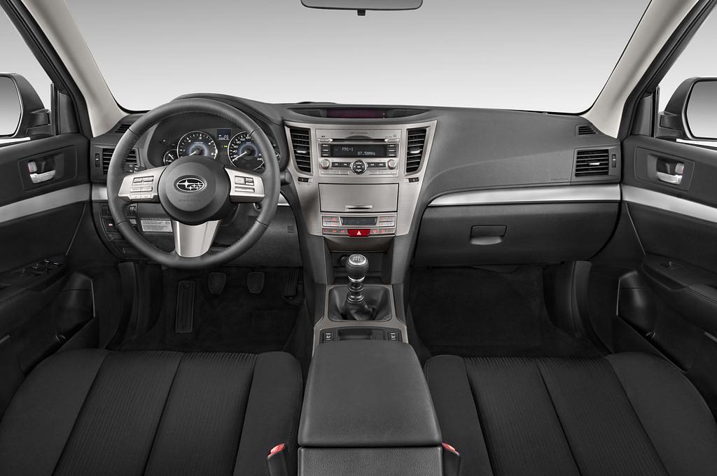 Subaru Legacy (Baujahr 2010) Sport 5 Türen Cockpit und Innenraum