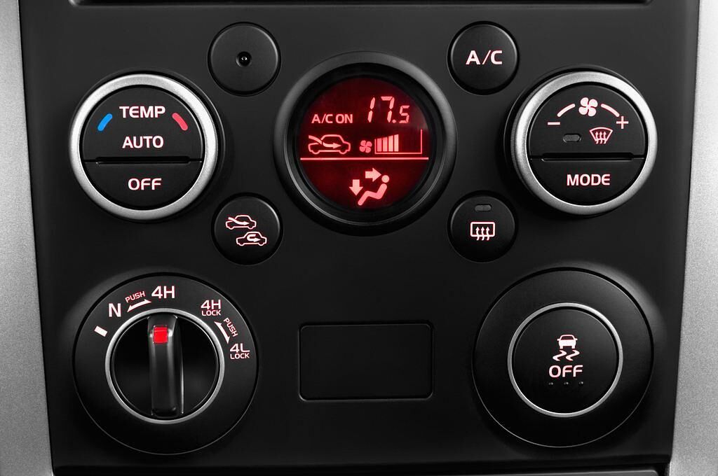 Suzuki Grand Vitara (Baujahr 2013) Comfort 5 Türen Temperatur und Klimaanlage