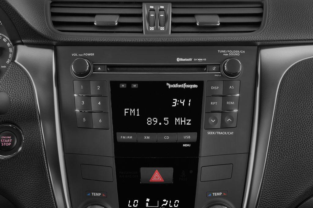 Suzuki Kizashi (Baujahr 2010) Sport 4 Türen Radio und Infotainmentsystem