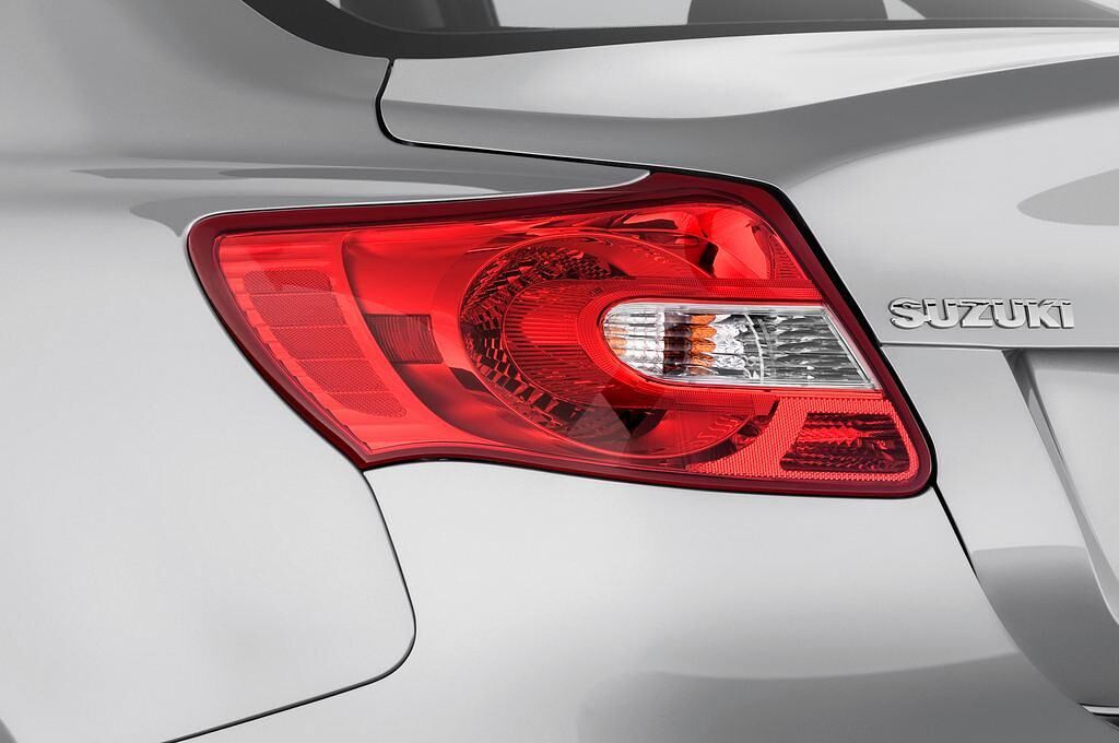 Suzuki Kizashi (Baujahr 2010) Sport 4 Türen Rücklicht
