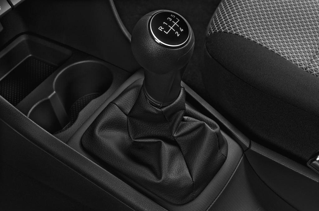 SEAT Toledo (Baujahr 2013) Reference 5 Türen Schalthebel