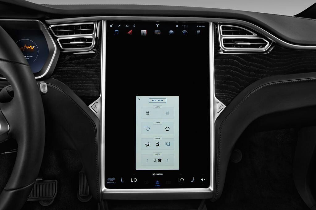 Tesla Model X (Baujahr 2017) 75D 5 Türen Temperatur und Klimaanlage