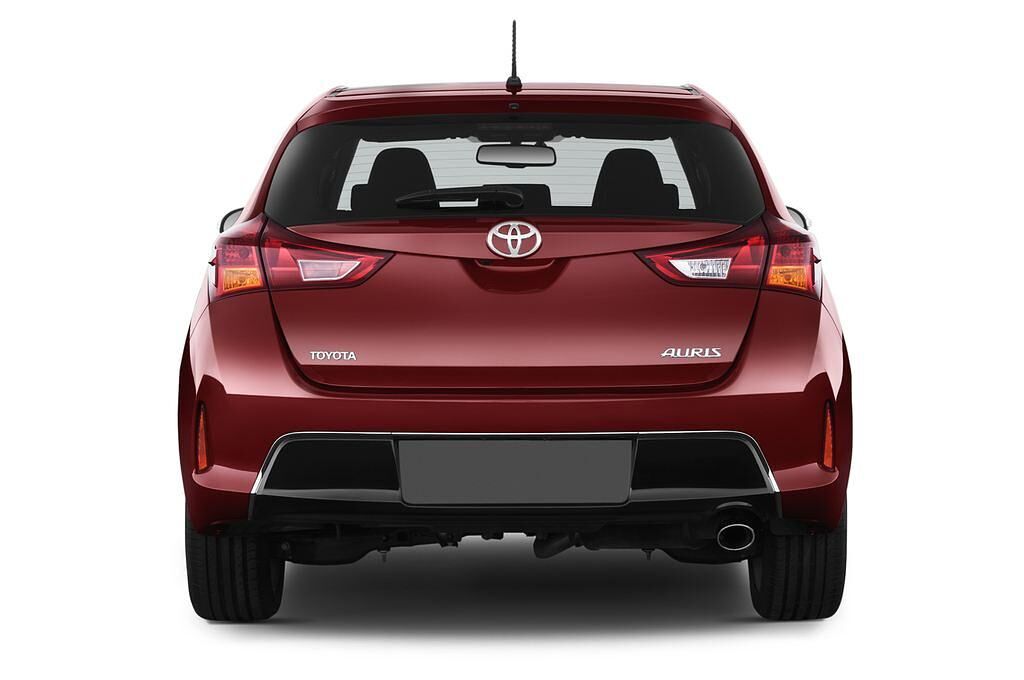 Toyota Auris (Baujahr 2013) Life 5 Türen Heckansicht