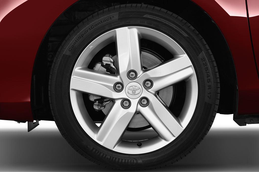 Toyota Auris (Baujahr 2013) Life 5 Türen Reifen und Felge