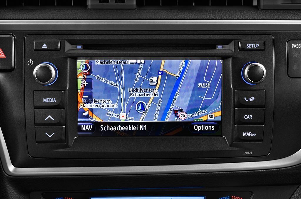 Toyota Auris Touring Sports (Baujahr 2013) Executive 5 Türen Radio und Infotainmentsystem