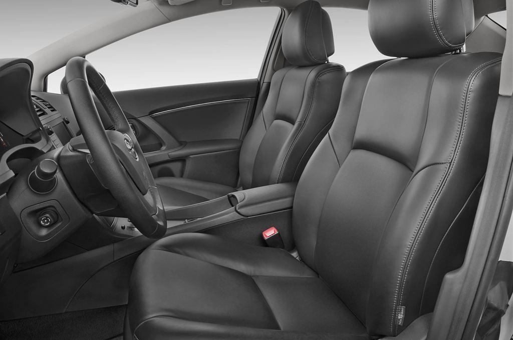 Toyota Avensis (Baujahr 2009) Executive 4 Türen Vordersitze