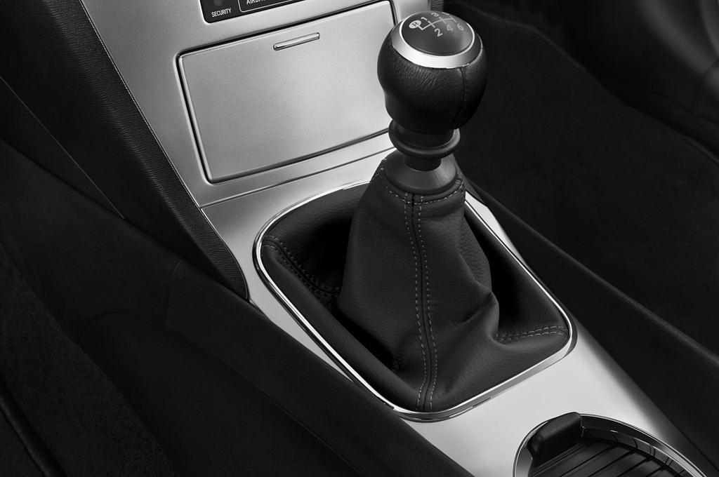 Toyota Avensis (Baujahr 2012) Life 4 Türen Schalthebel