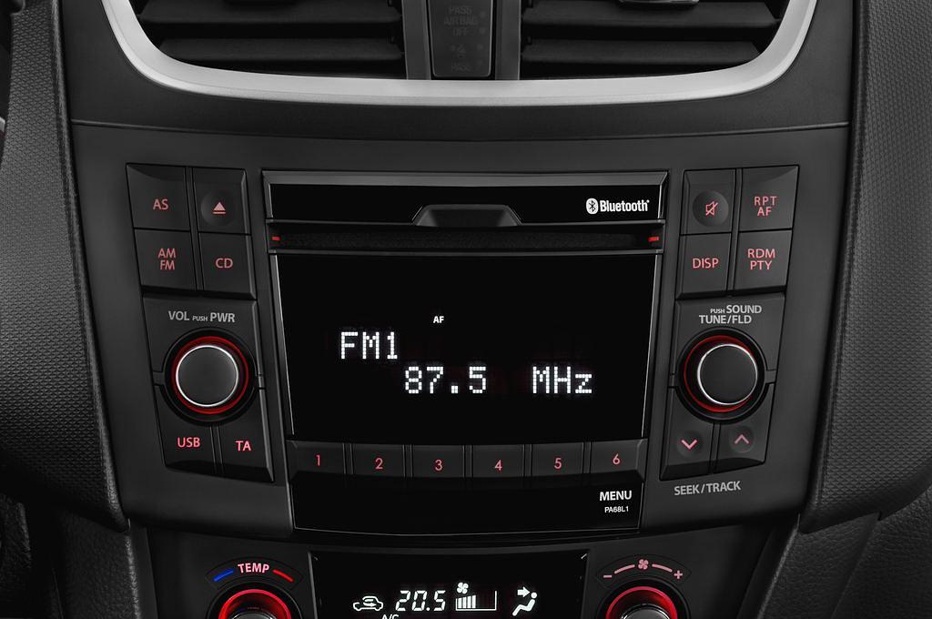 Suzuki Swift (Baujahr 2010) Sport 3 Türen Radio und Infotainmentsystem
