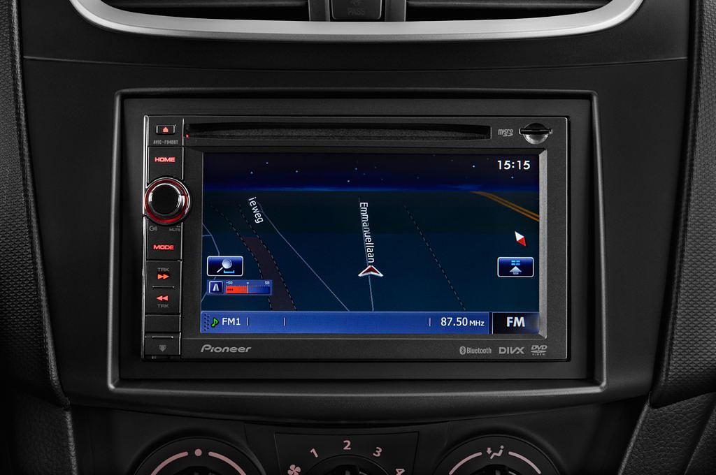 Suzuki Swift (Baujahr 2014) 1.2 Comfort 5 Türen Radio und Infotainmentsystem