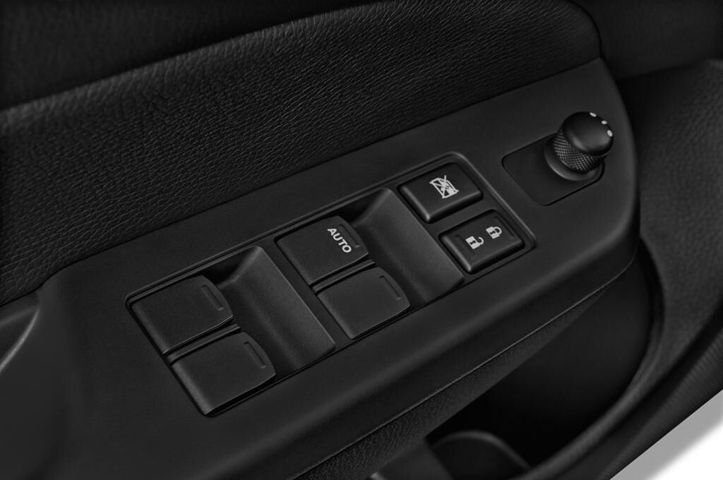 Suzuki Swift (Baujahr 2014) 1.2 Comfort 5 Türen Bedienungselemente Tür