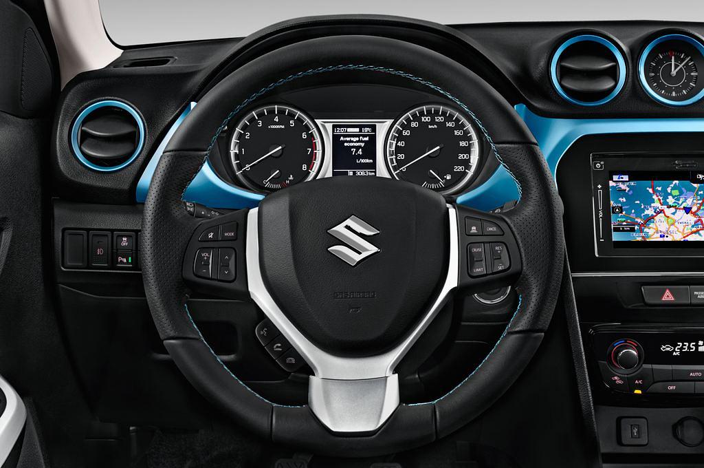 Suzuki Vitara (Baujahr 2015) Comfort + 5 Türen Lenkrad
