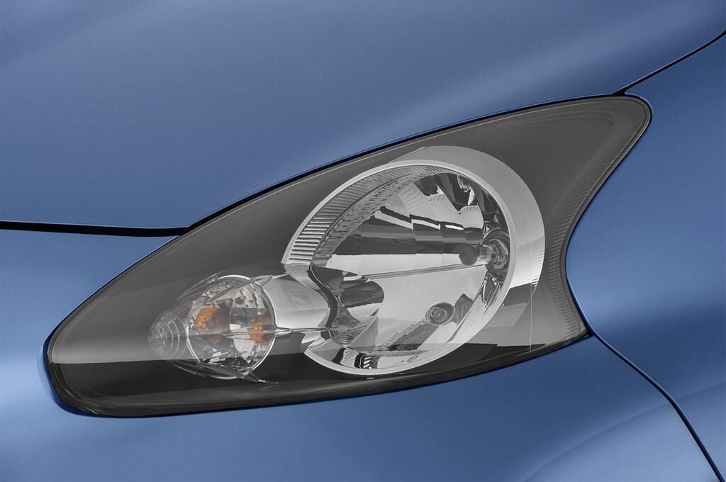 Toyota Aygo (Baujahr 2009) + 5 Türen Scheinwerfer