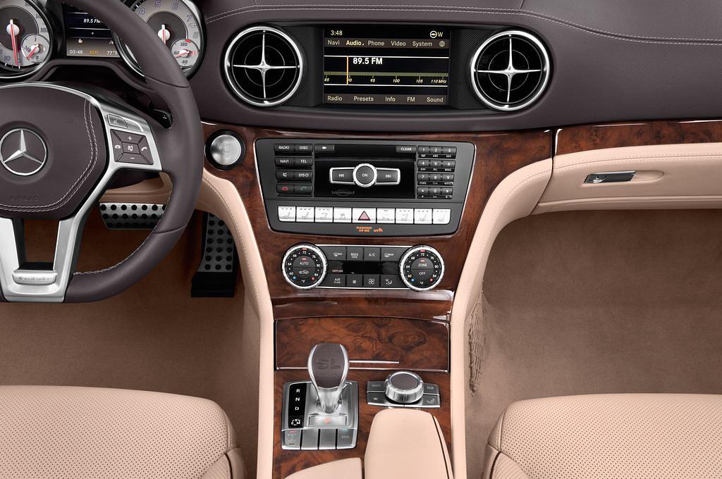 Mercedes SL-Class (Baujahr 2012) SL 500 2 Türen Mittelkonsole