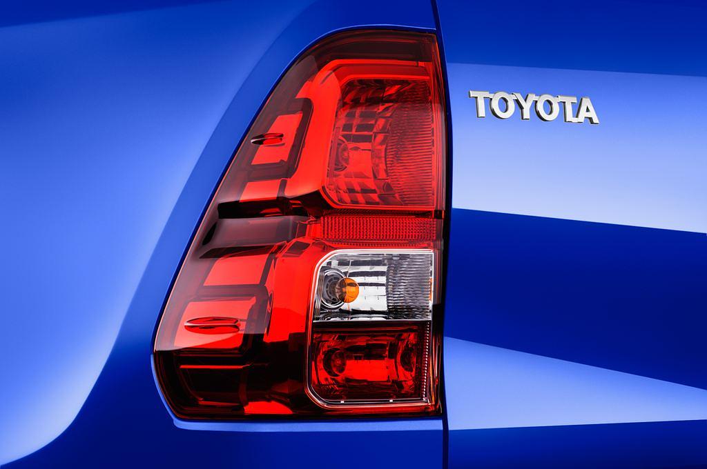Toyota Hilux (Baujahr 2017) Duty Comfort 2 Türen Rücklicht
