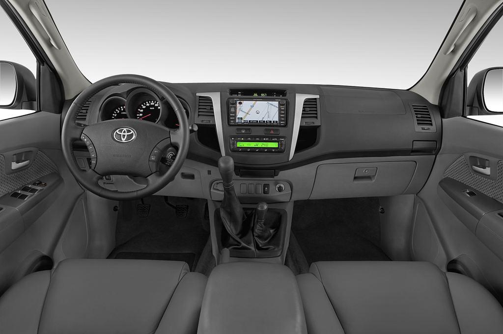 Toyota Hilux (Baujahr 2010) - 4 Türen Cockpit und Innenraum