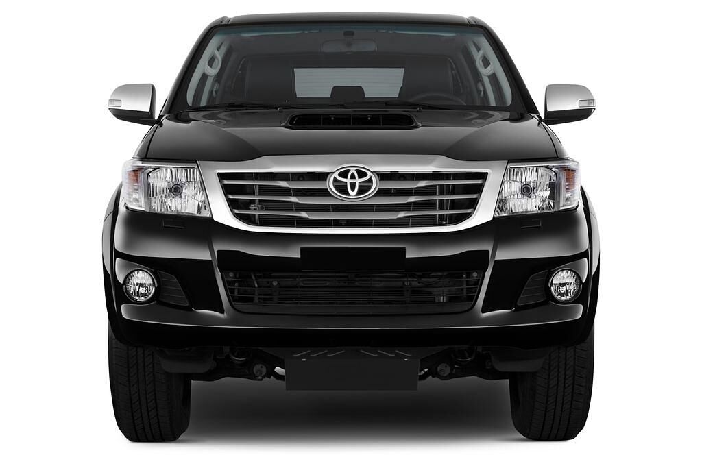 Toyota Hilux (Baujahr 2012) Executive 4 Türen Frontansicht