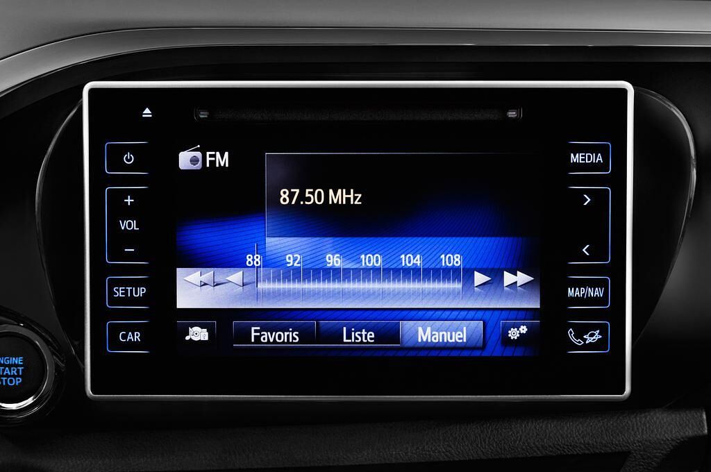 Toyota Hilux (Baujahr 2016) Comfort 4 Türen Radio und Infotainmentsystem