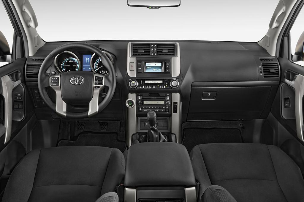 Toyota Landcruiser (Baujahr 2010) - 3 Türen Cockpit und Innenraum