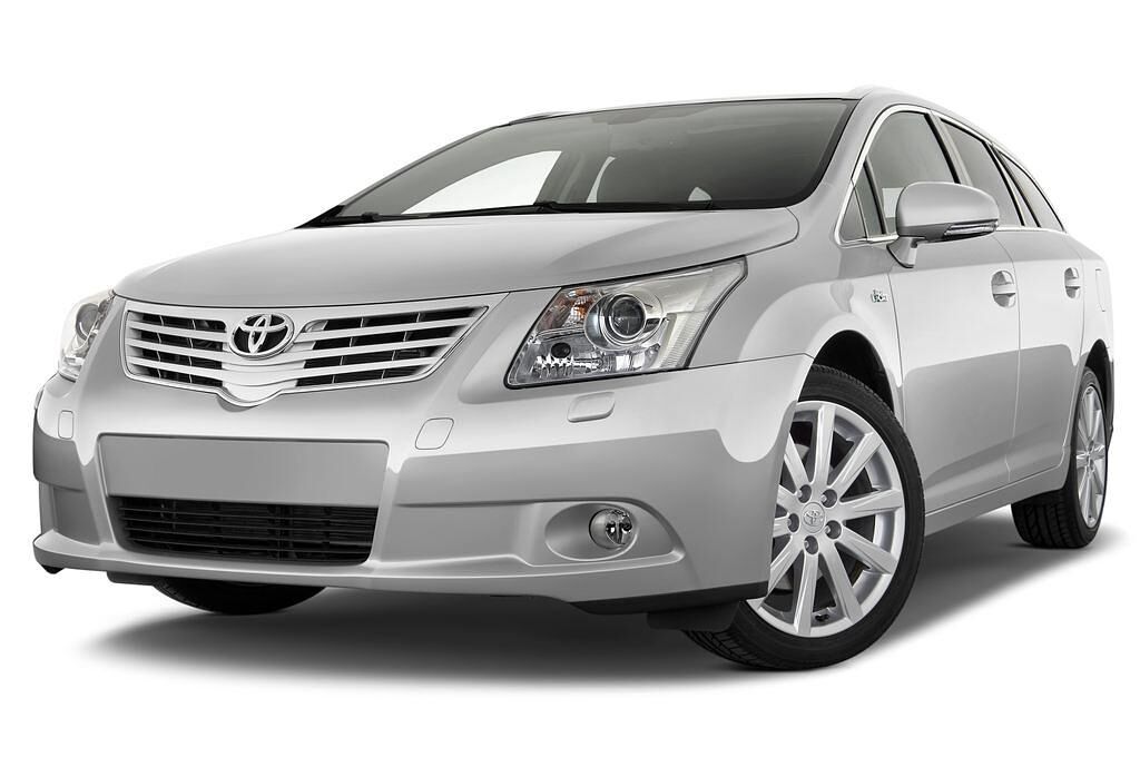 Toyota Avensis (Baujahr 2009) Executive 5 Türen seitlich vorne mit Felge