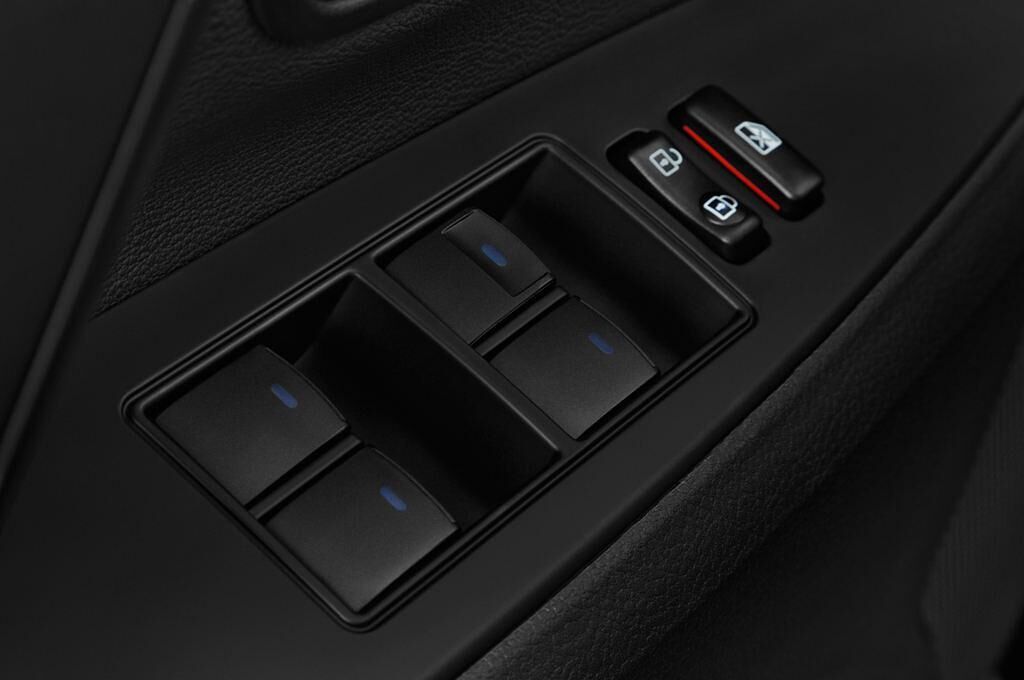 Toyota Avensis (Baujahr 2015) Business Edtion 5 Türen Bedienungselemente Tür