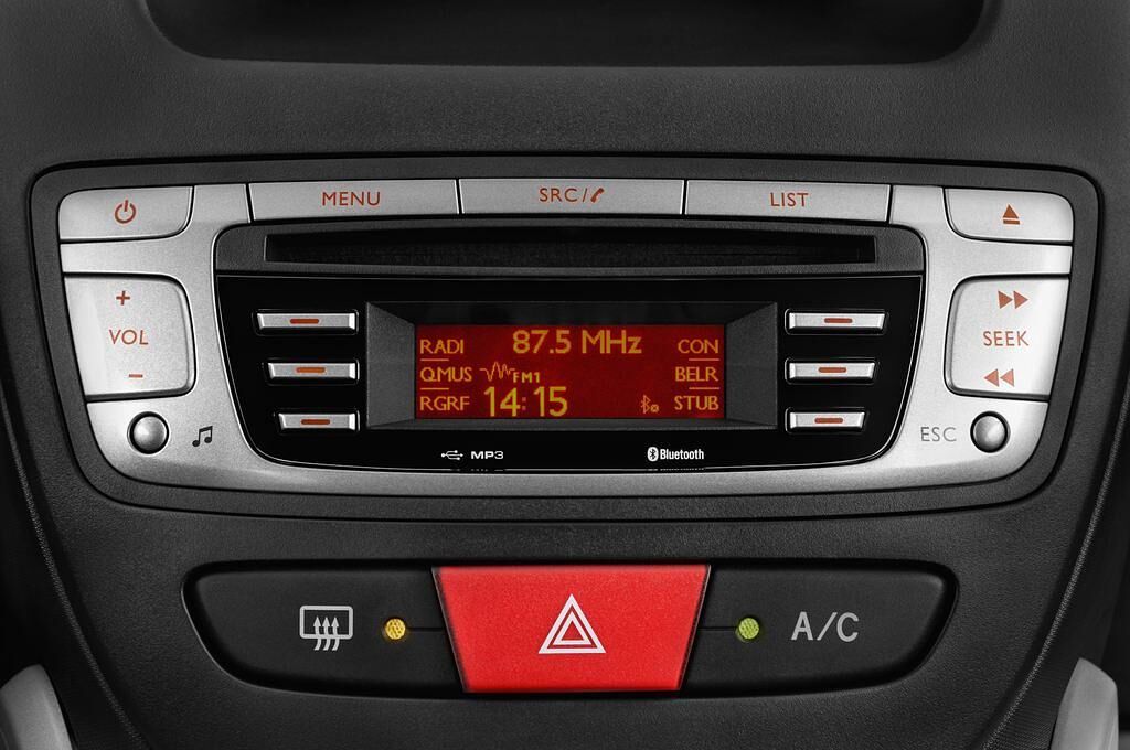Toyota Aygo (Baujahr 2012) Connect Style 5 Türen Radio und Infotainmentsystem