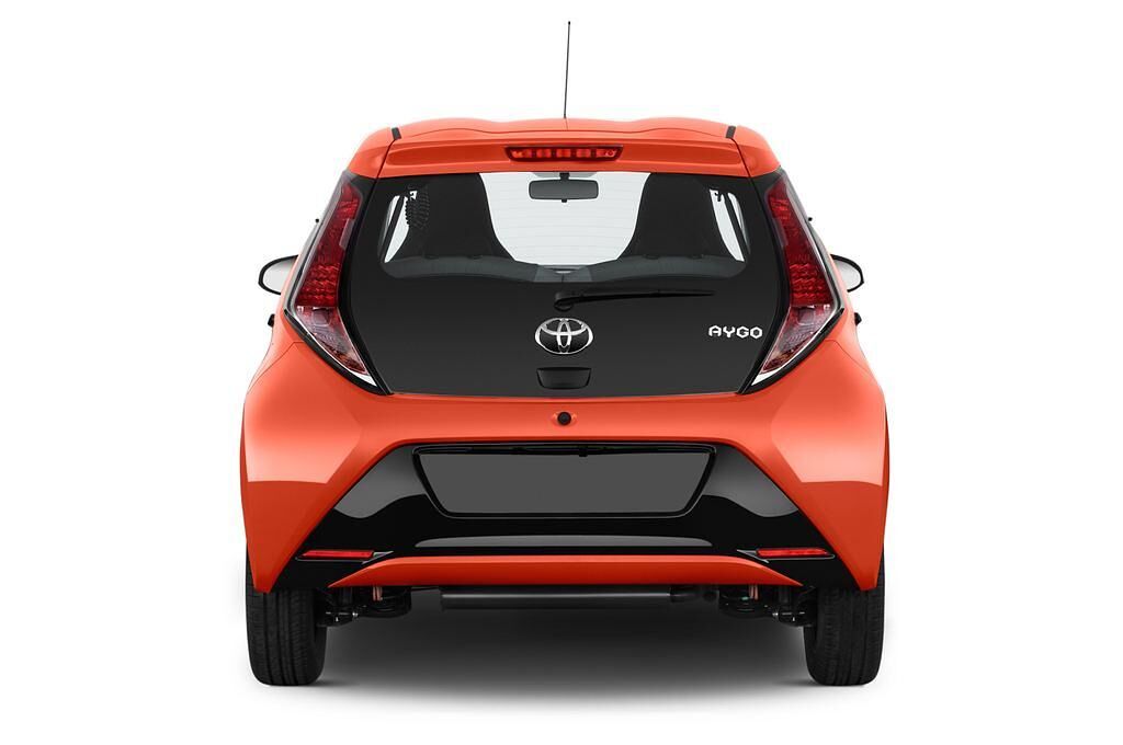 Toyota Aygo (Baujahr 2015) X-Cite 2WD MT 5 Türen Heckansicht
