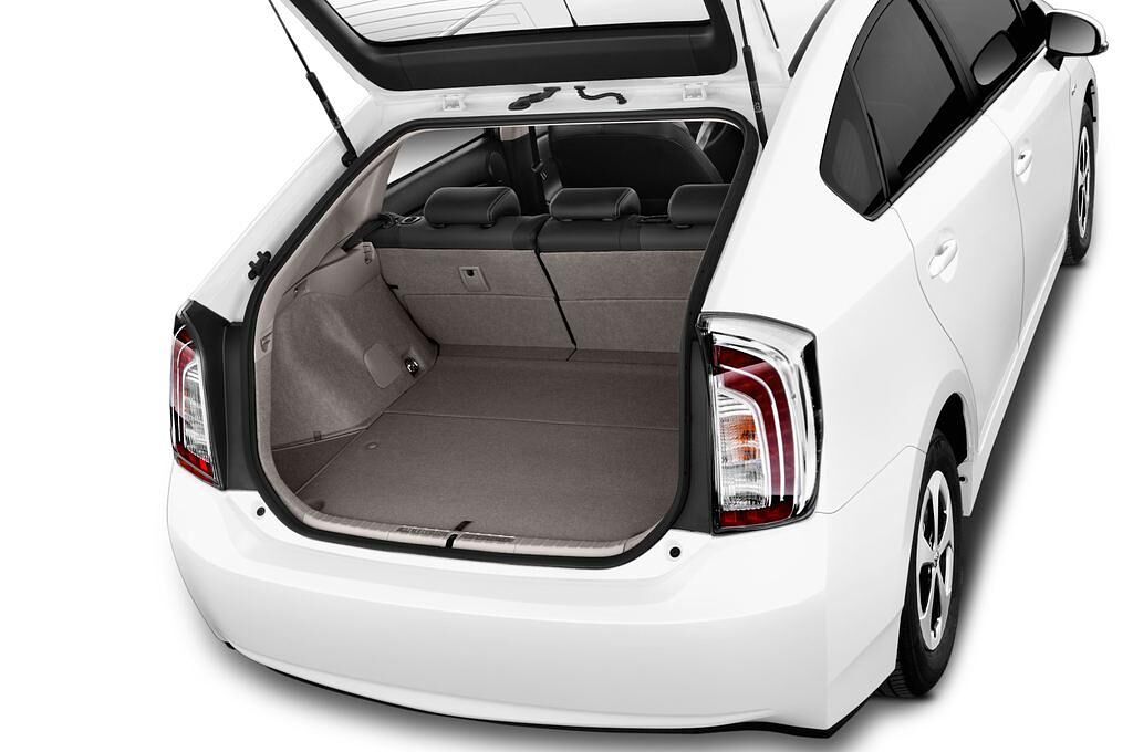 Toyota Prius (Baujahr 2015) - 5 Türen Kofferraum