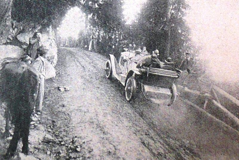 Beim Alpine Trial 1913 kämpften sich die Teilnehmer unbefestigte Alpenpässe hoch