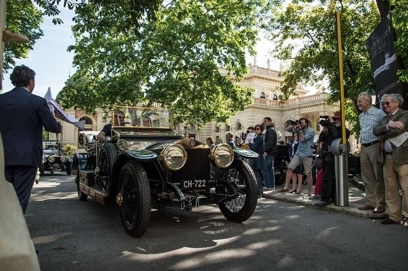Die Zuschauer freuten sich über den Rolls Royce Alpine Trial 2013