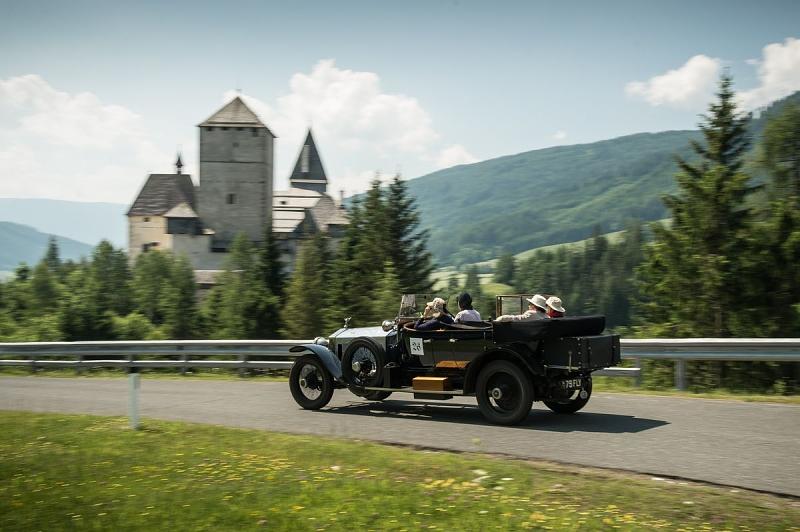 Rolls Royce Alpine Trial 2013 geht über 2.929 Kilometer