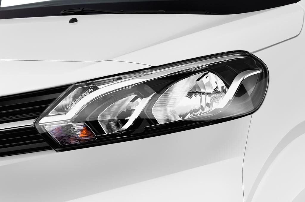 Toyota Proace (Baujahr 2016) Comfort 4 Türen Scheinwerfer