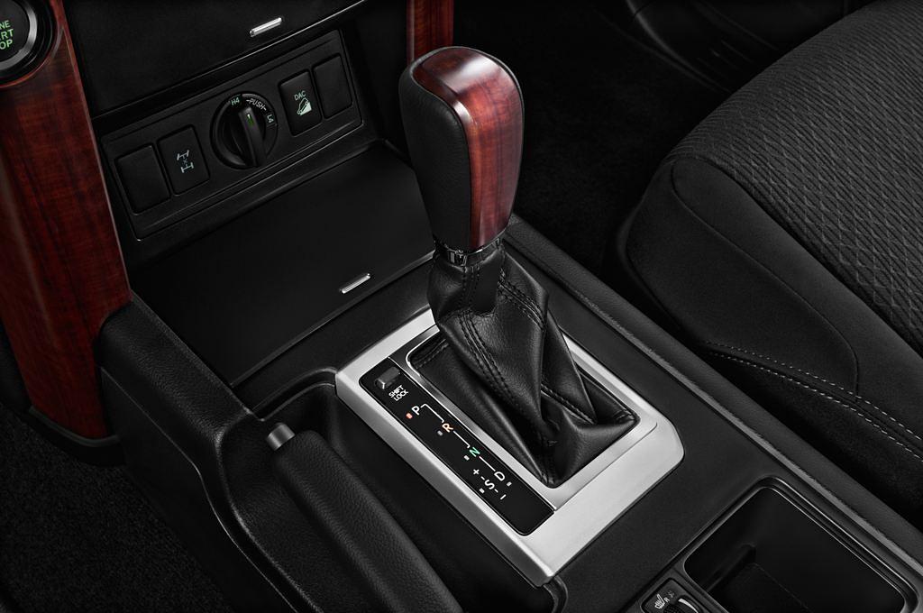 Toyota Landcruiser (Baujahr 2013) EXECUTIVE 5 Türen Schalthebel